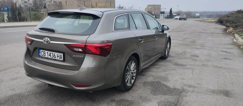 Toyota Avensis D4D 2.0, снимка 6 - Автомобили и джипове - 49337963