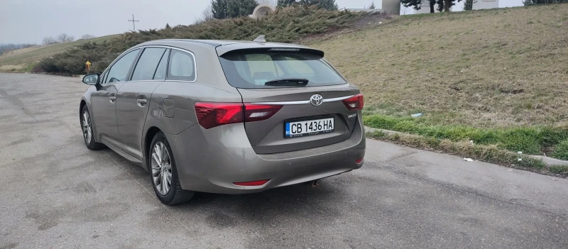 Toyota Avensis D4D 2.0, снимка 5 - Автомобили и джипове - 49337963