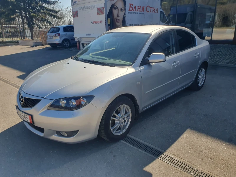 Mazda 3 1, 6 бензин 101 к.с, снимка 2 - Автомобили и джипове - 49401823