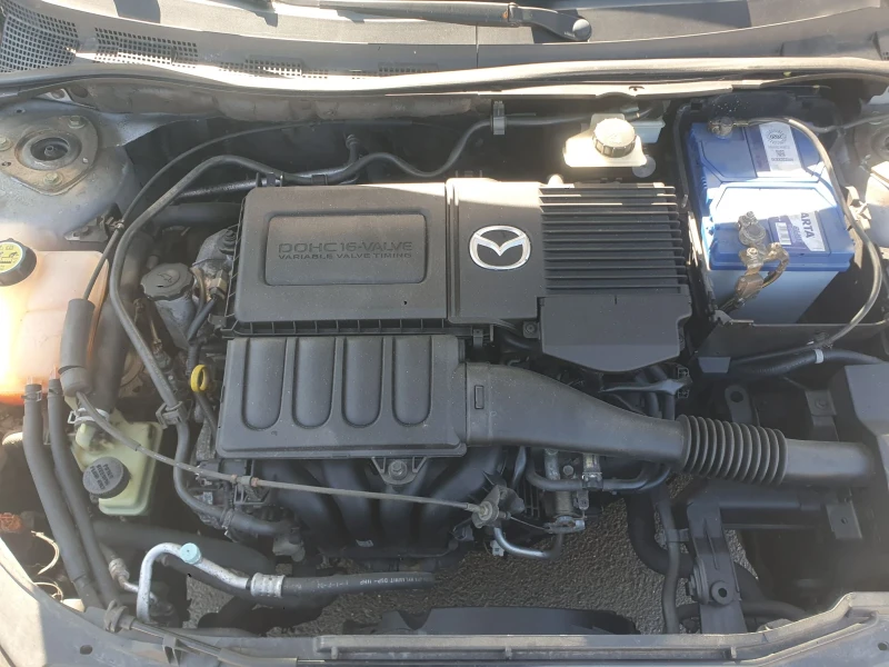 Mazda 3 1, 6 бензин 101 к.с, снимка 9 - Автомобили и джипове - 49401823