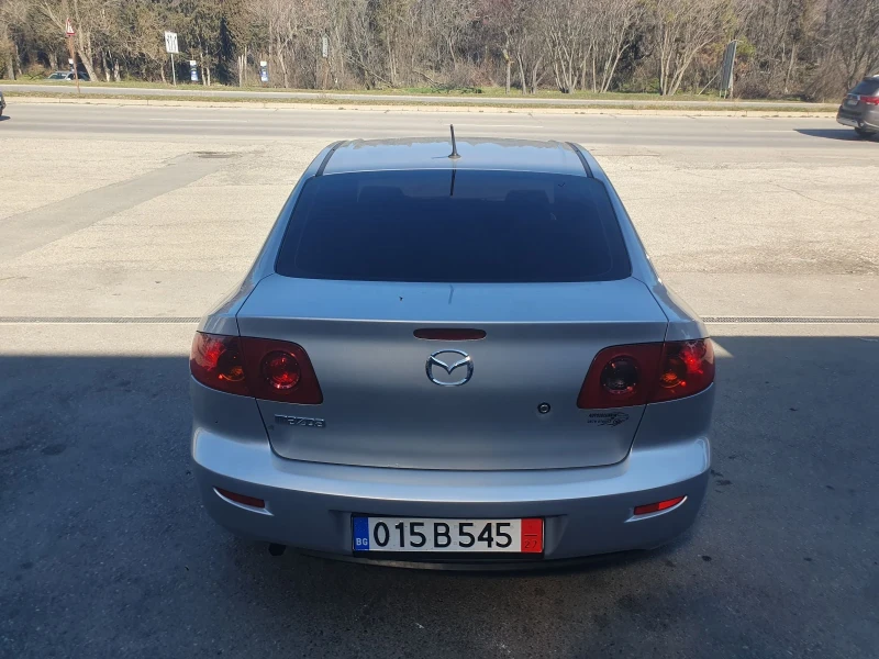 Mazda 3 1, 6 бензин 101 к.с, снимка 7 - Автомобили и джипове - 49401823