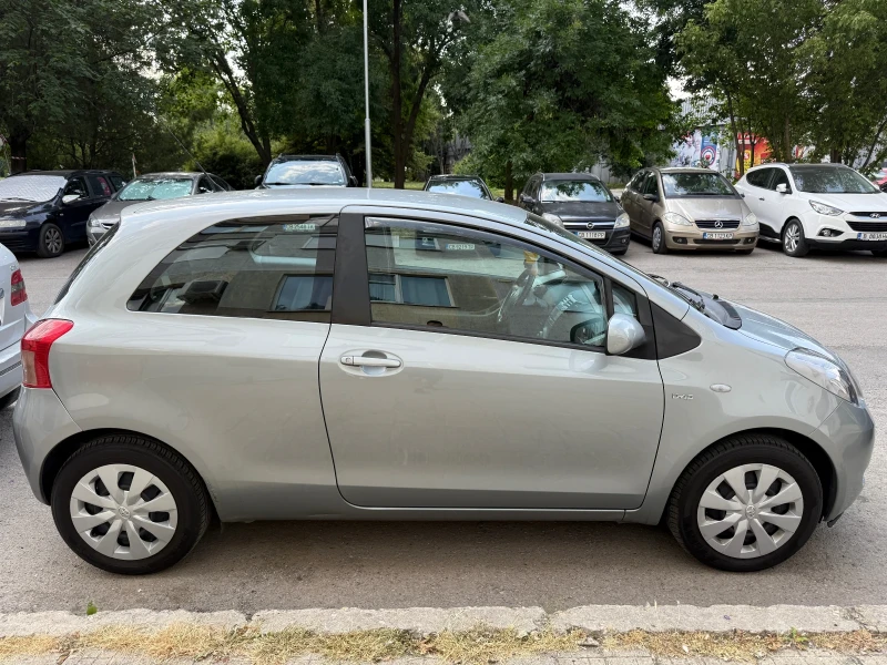 Toyota Yaris, снимка 4 - Автомобили и джипове - 50812273