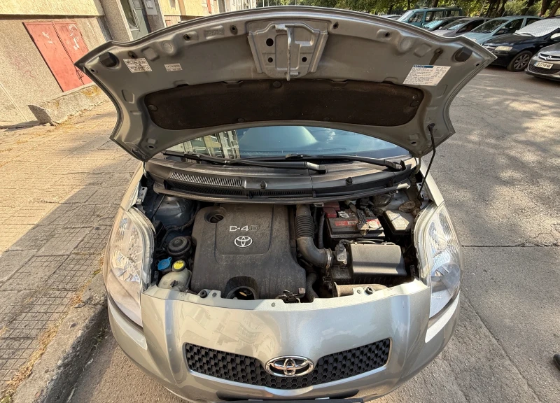 Toyota Yaris, снимка 10 - Автомобили и джипове - 50812273