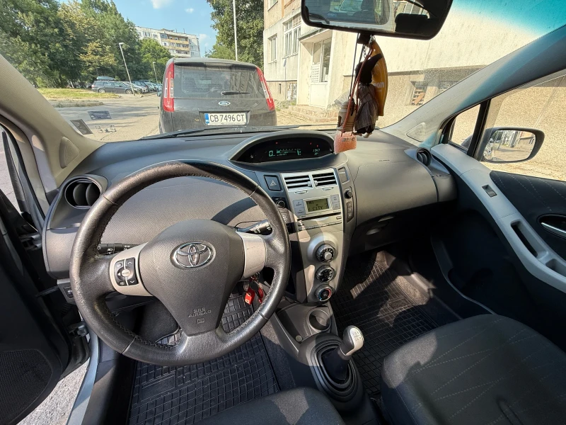 Toyota Yaris, снимка 5 - Автомобили и джипове - 50812273