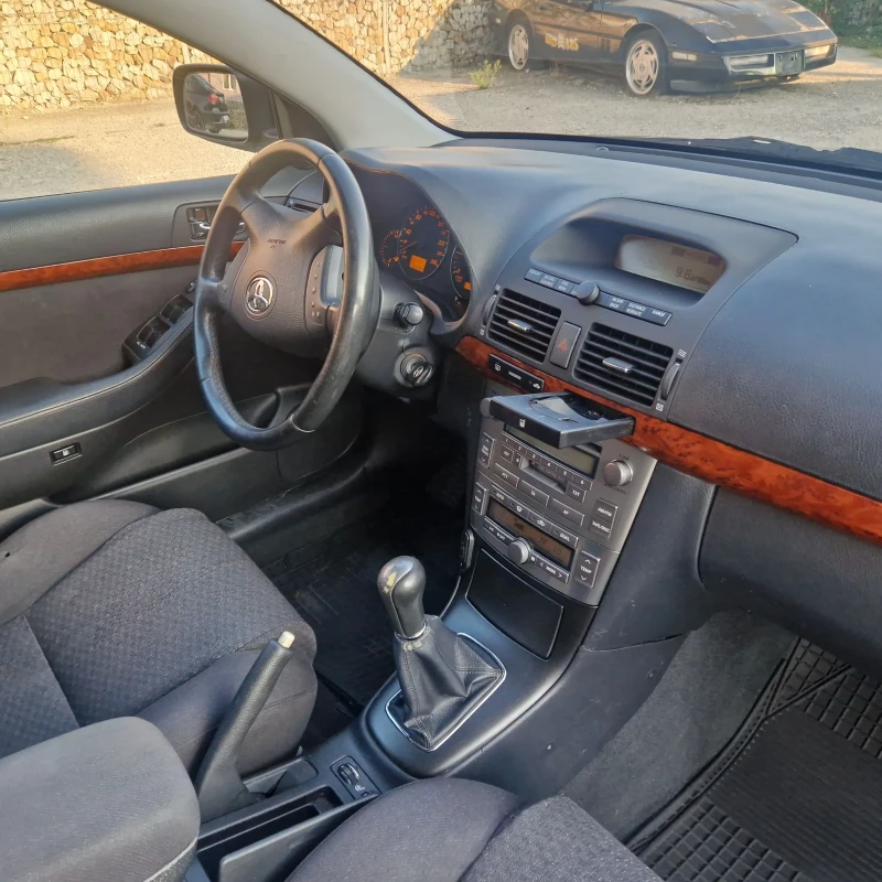 Toyota Avensis 2, 0 DCDI, снимка 7 - Автомобили и джипове - 51302778