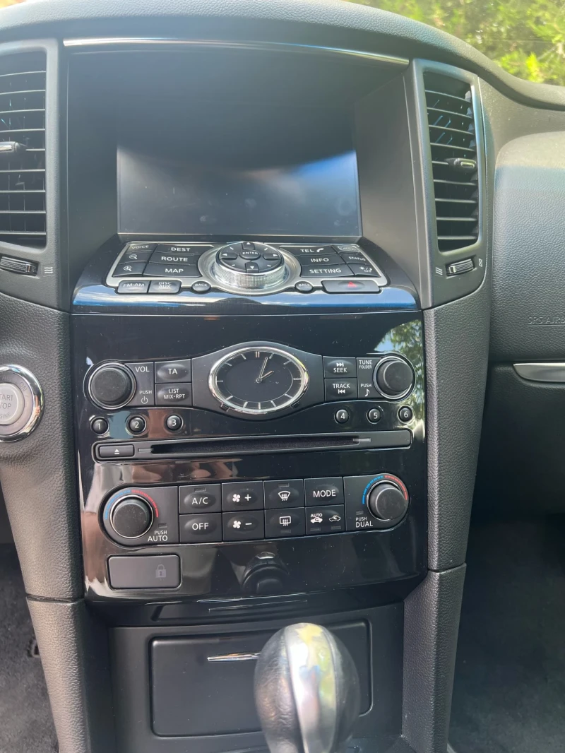 Infiniti QX70, снимка 12 - Автомобили и джипове - 52547570