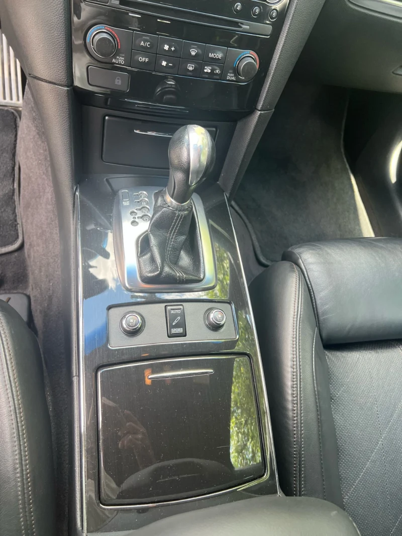 Infiniti QX70, снимка 10 - Автомобили и джипове - 52547570