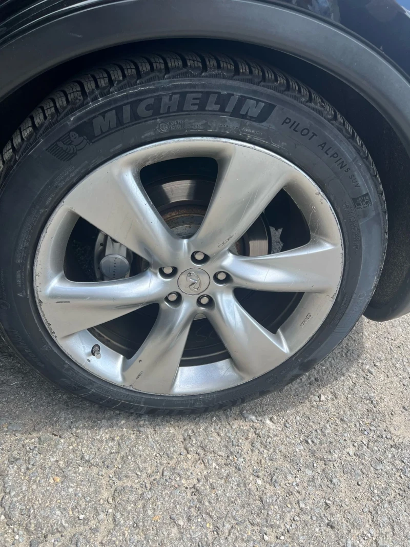 Infiniti QX70, снимка 7 - Автомобили и джипове - 52547570