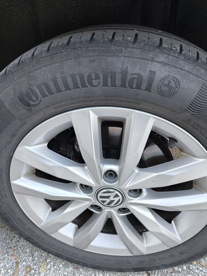 VW Touran 2.0 TDI  150 DSG, снимка 12 - Автомобили и джипове - 52218659