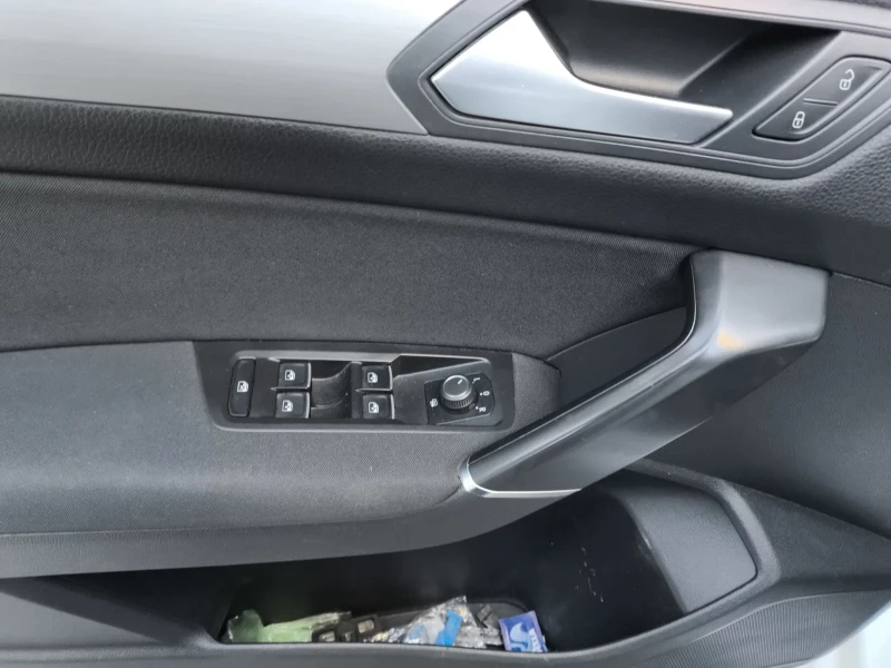 VW Touran 2.0 TDI  150 DSG, снимка 15 - Автомобили и джипове - 52218659