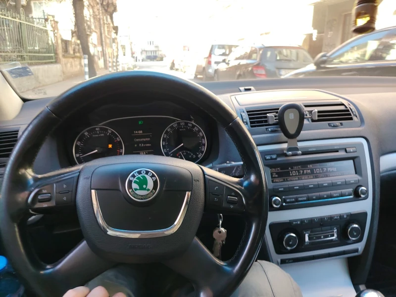 Skoda Octavia 1.8т, снимка 4 - Автомобили и джипове - 52519115