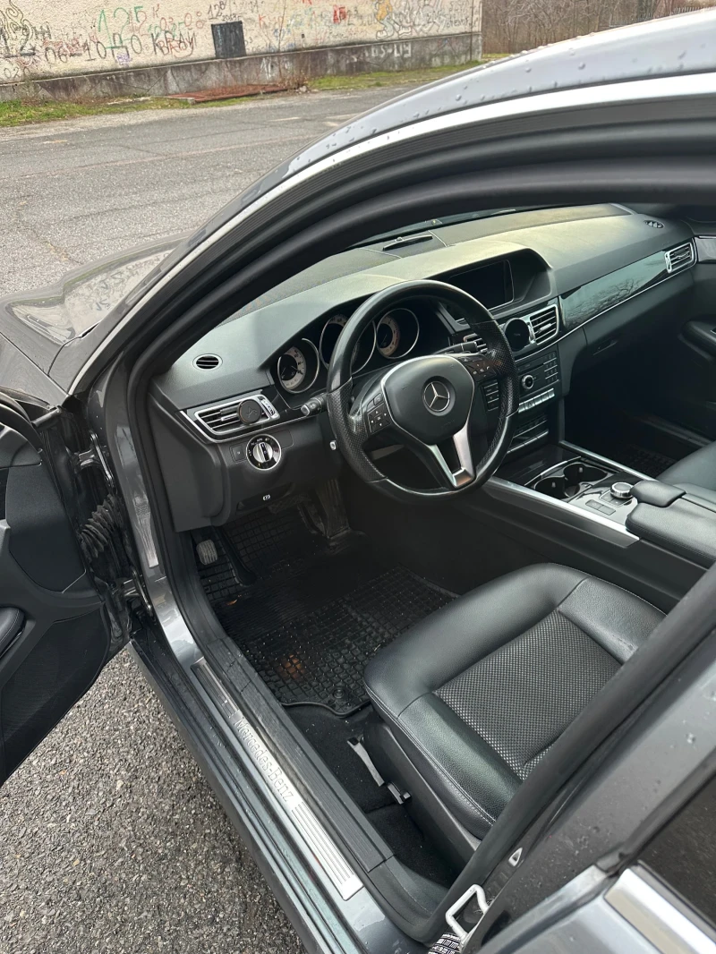 Mercedes-Benz E 350 4 MATIC, снимка 6 - Автомобили и джипове - 52996354