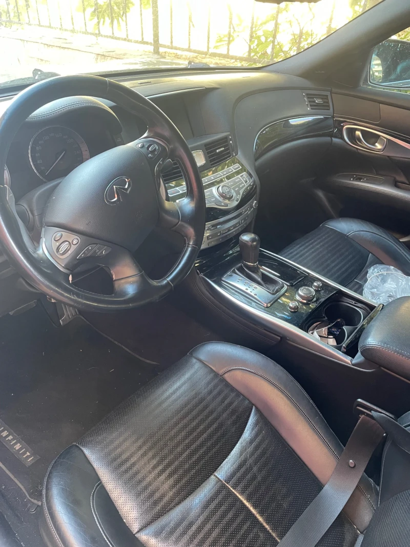 Infiniti M 30.D S, снимка 8 - Автомобили и джипове - 53198942