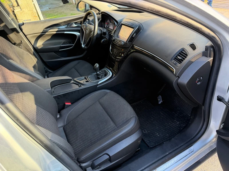 Opel Insignia, снимка 12 - Автомобили и джипове - 53586472