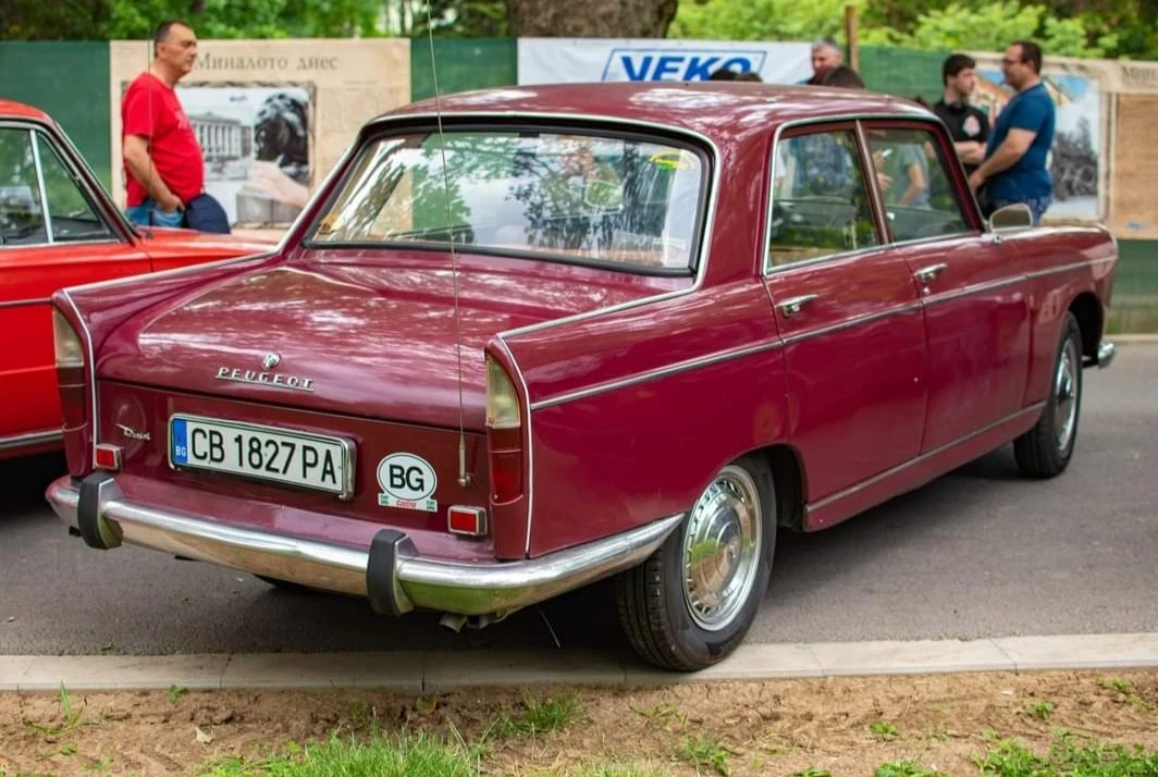 Peugeot 404 за 2бр. + 1 за части - изображение 4