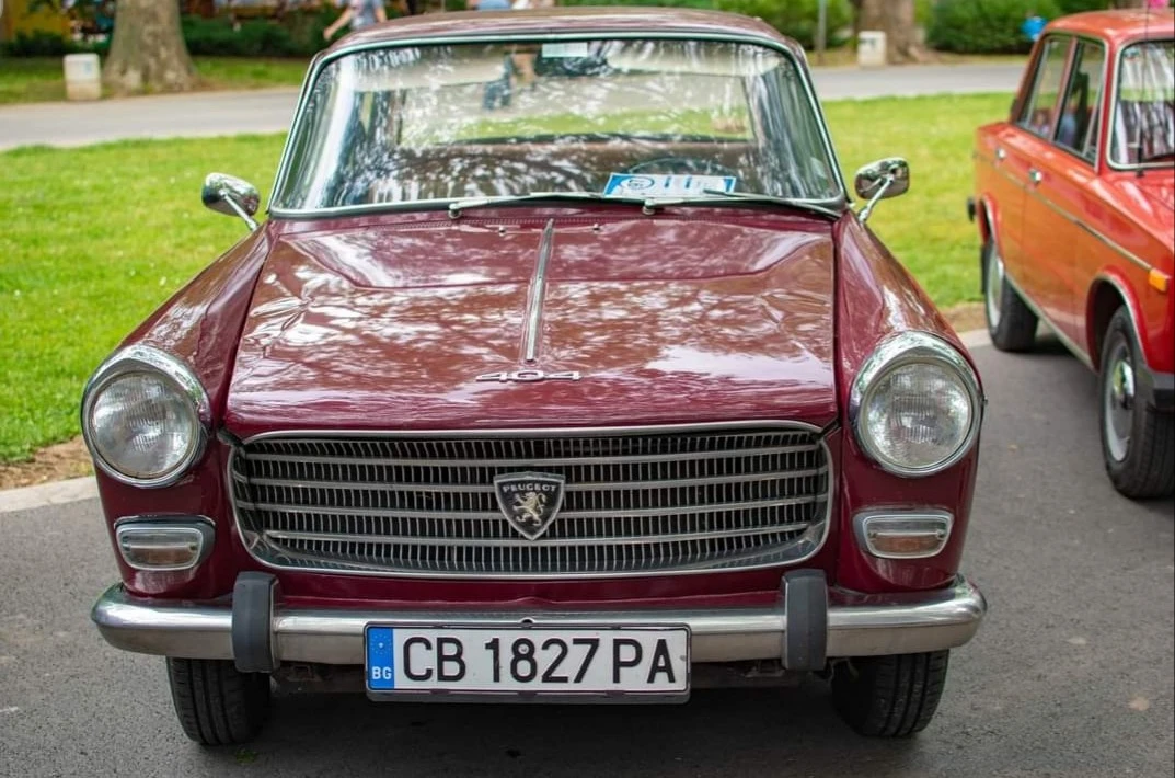 Peugeot 404 за 2бр. + 1 за части - изображение 3