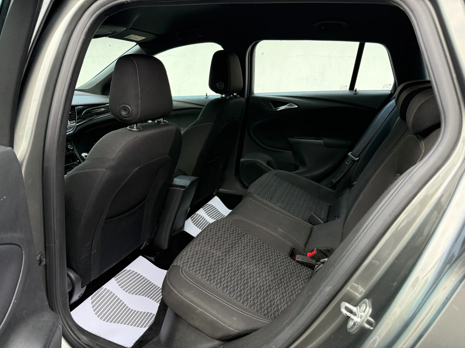 Opel Astra 1.4T ECOTEC CNG  | Mobile.bg — изображение 15