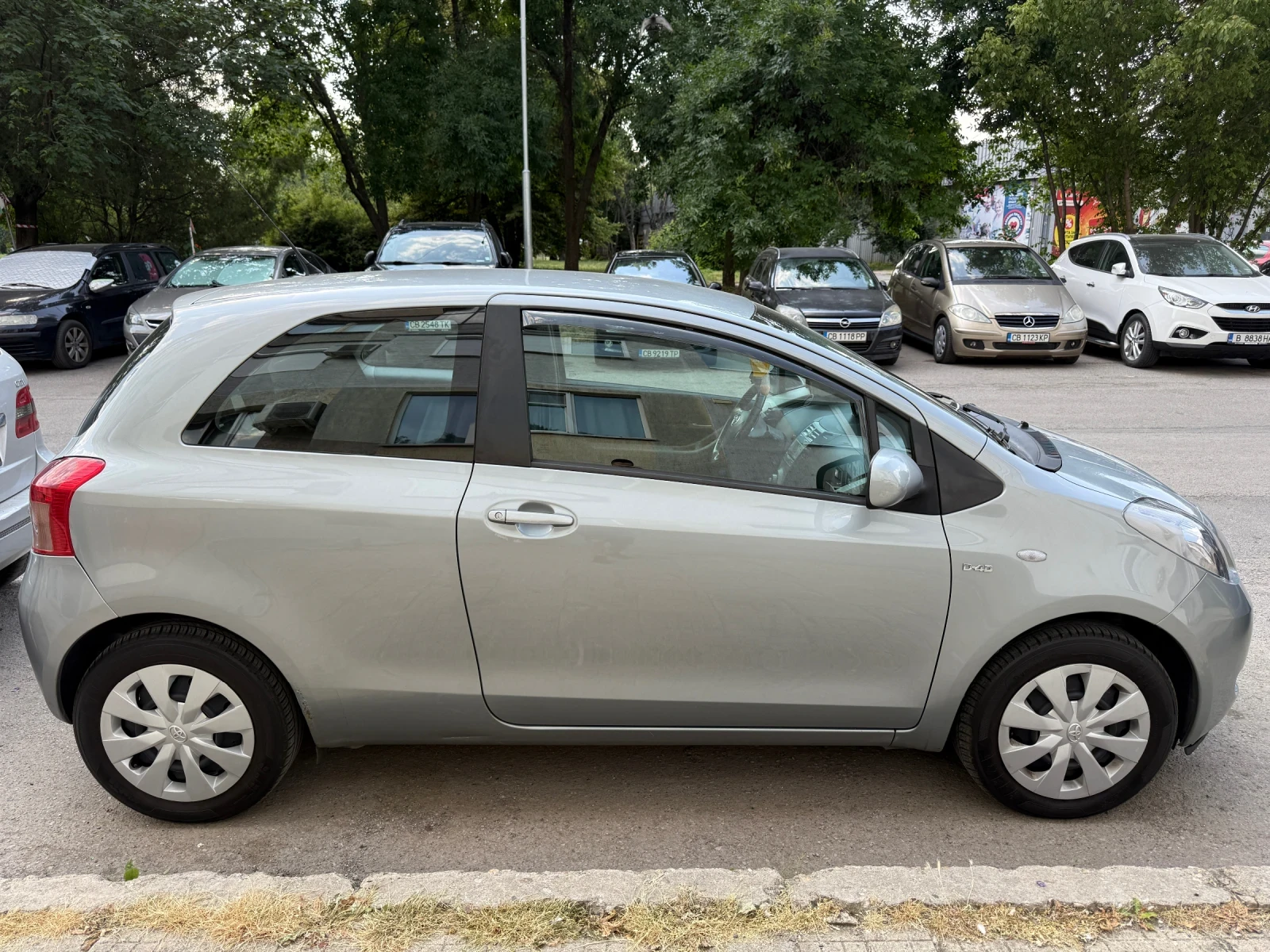 Toyota Yaris  - изображение 4
