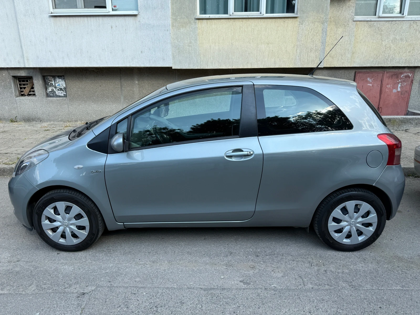 Toyota Yaris  - изображение 3