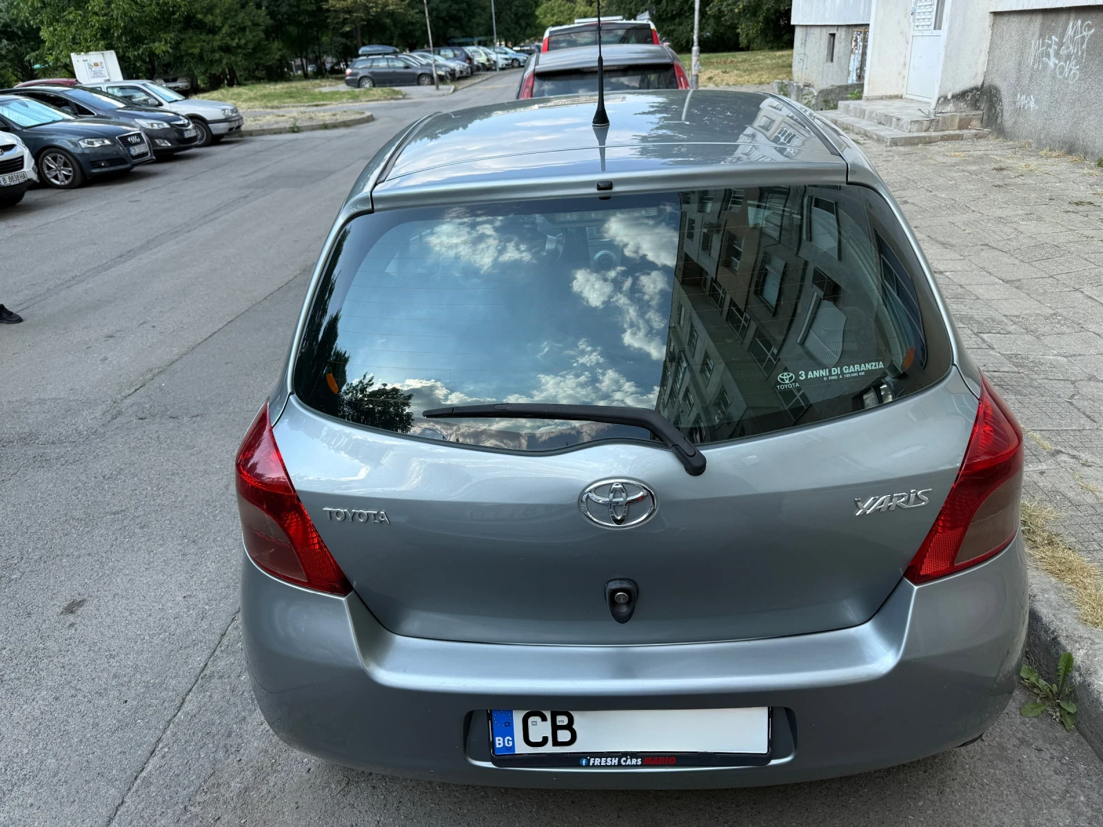 Toyota Yaris  - изображение 2