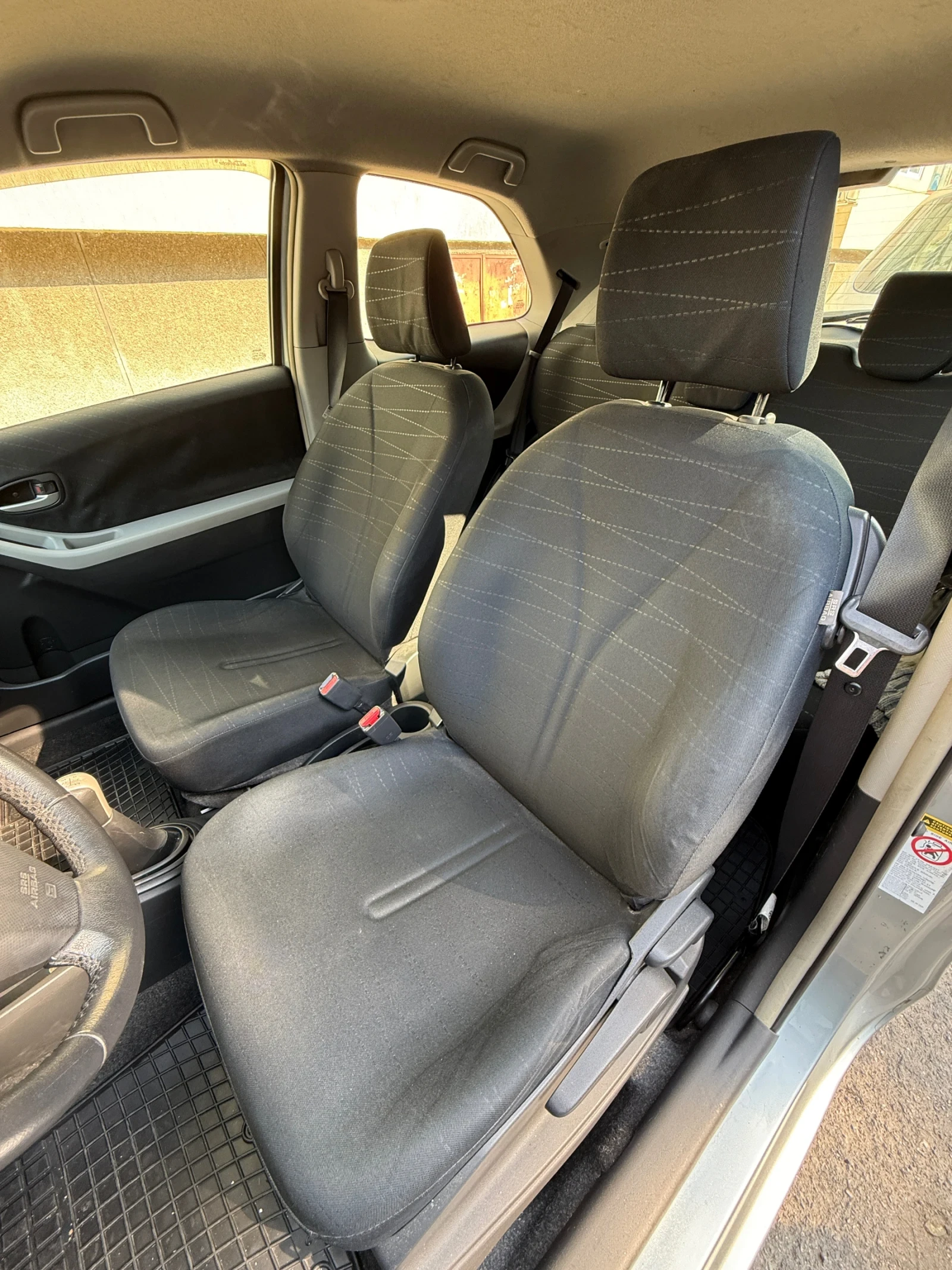 Toyota Yaris  - изображение 7