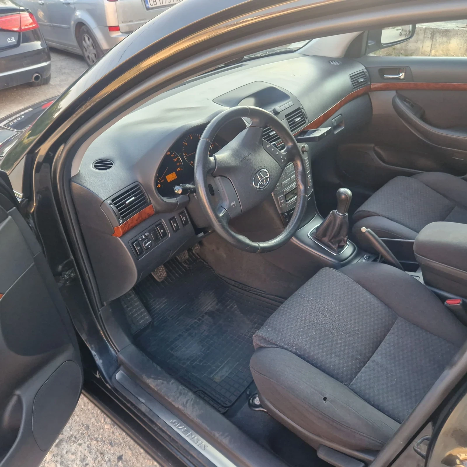 Toyota Avensis 2, 0 DCDI - изображение 5