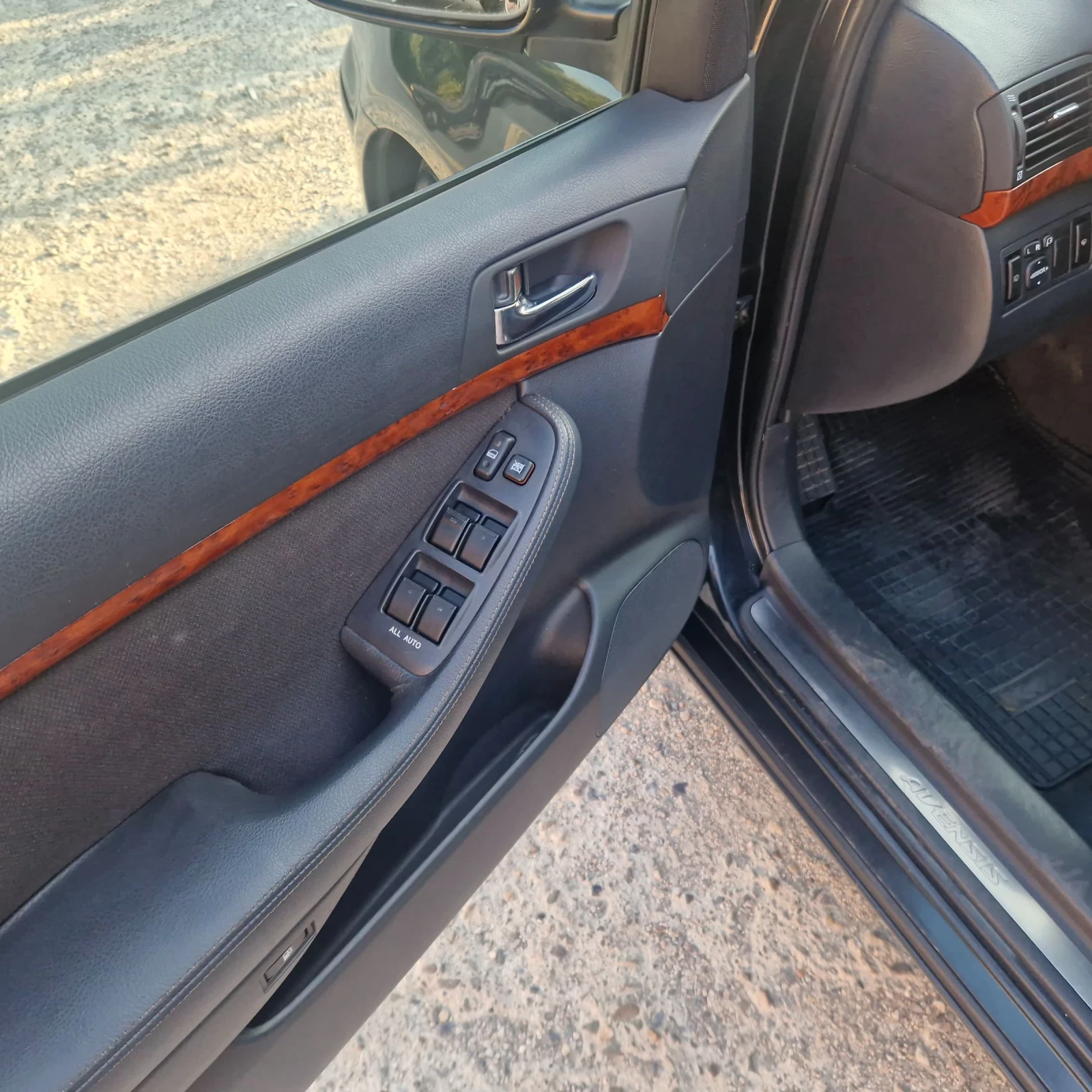 Toyota Avensis 2, 0 DCDI | Mobile.bg   11