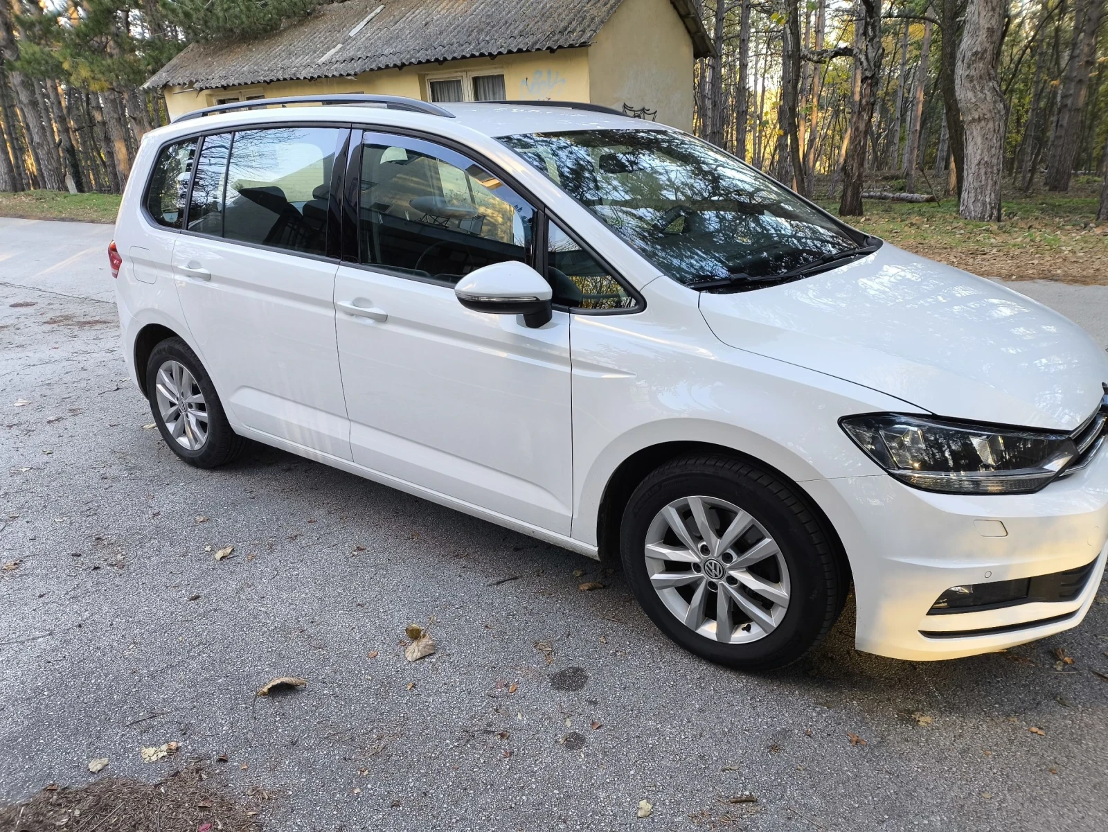 VW Touran 2.0 TDI  150   6DSG 2018 - изображение 2