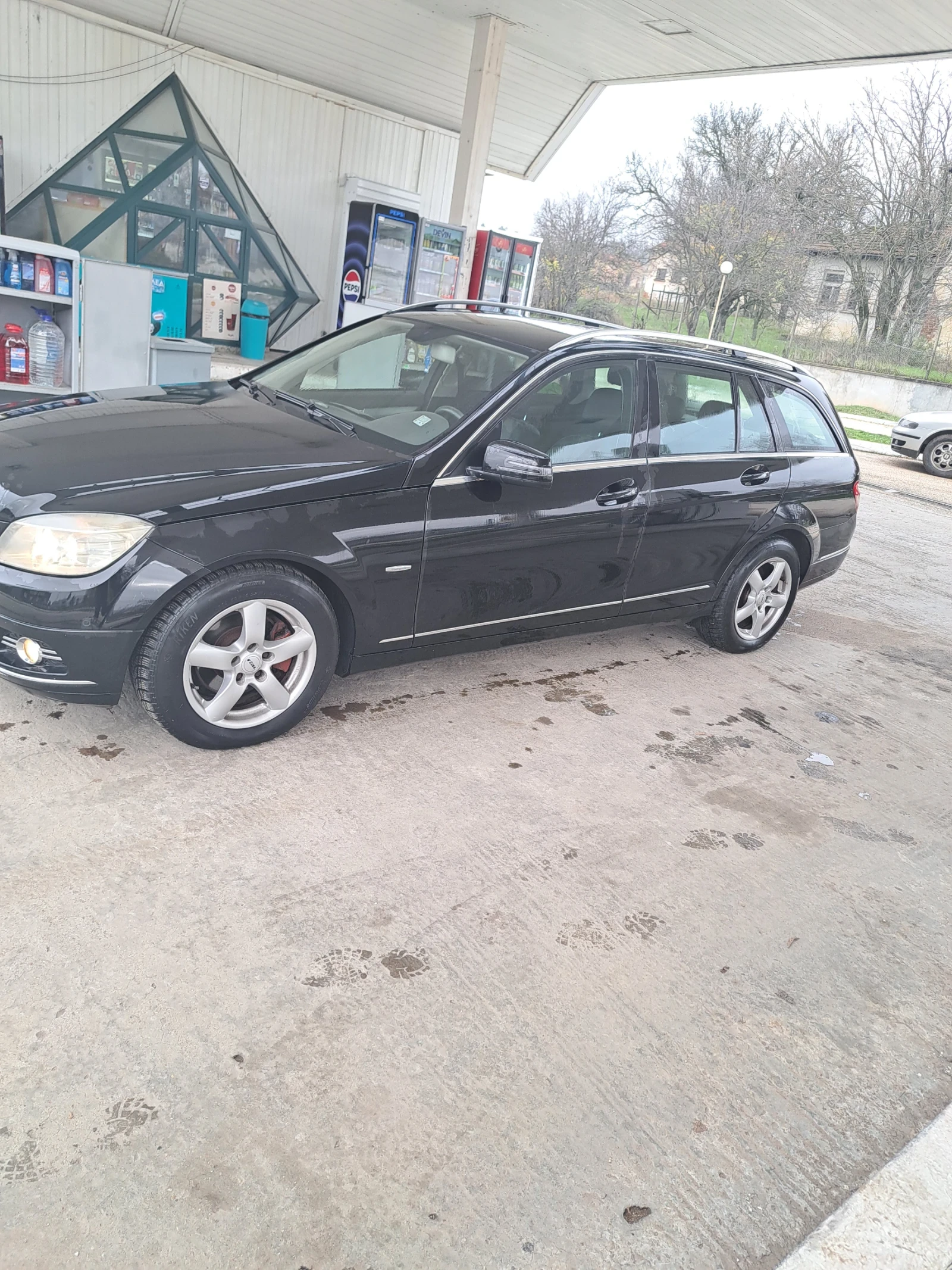 Mercedes-Benz C 220 2.2 170кс - изображение 2