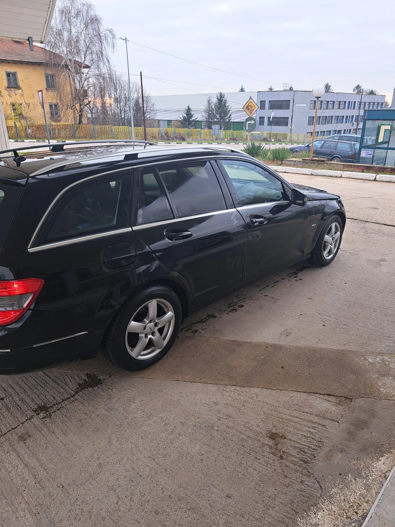 Mercedes-Benz C 220 2.2 170кс - изображение 4