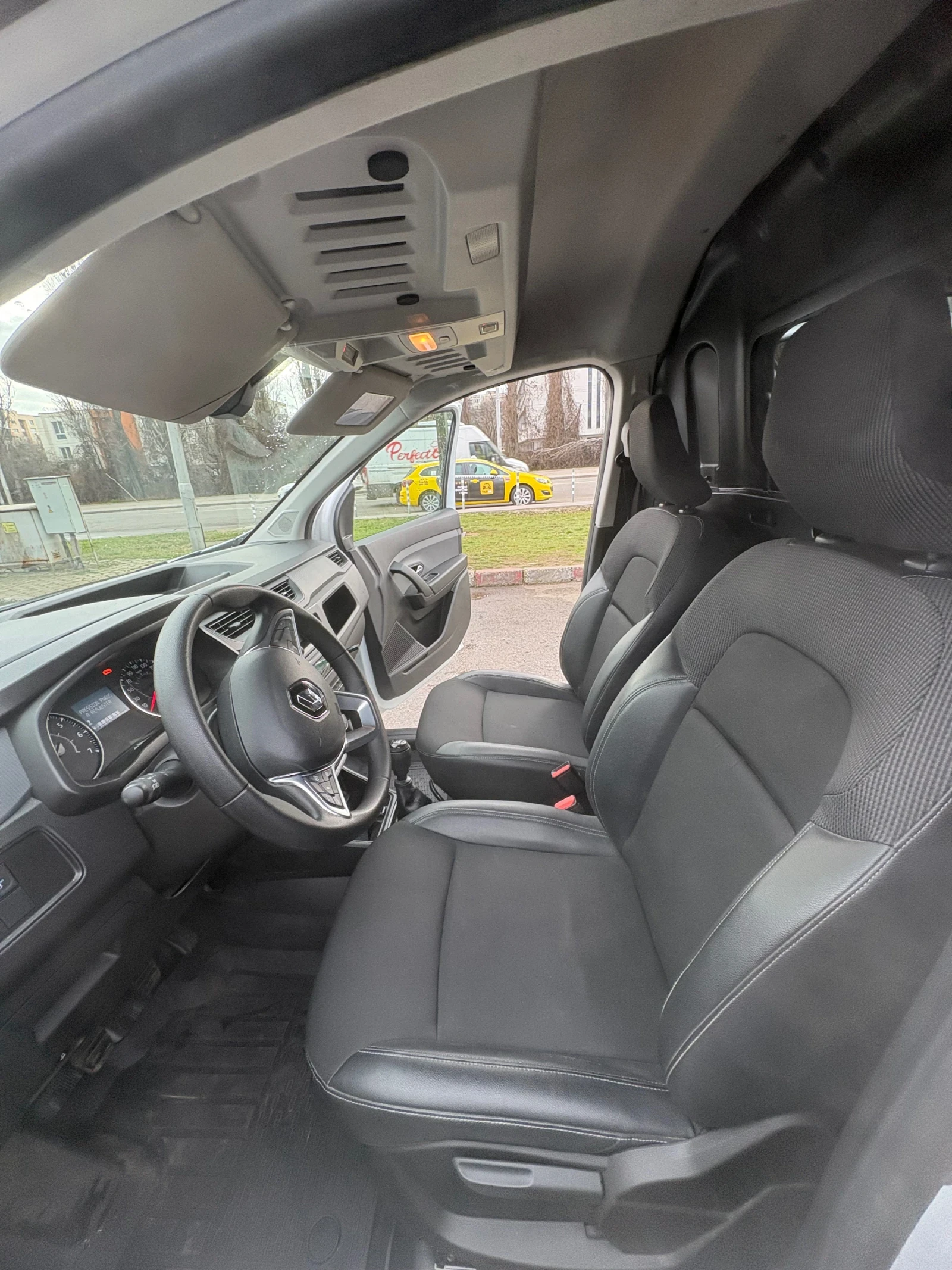 Renault Express 1.5 dci, автопилот, Bluetooth - изображение 6