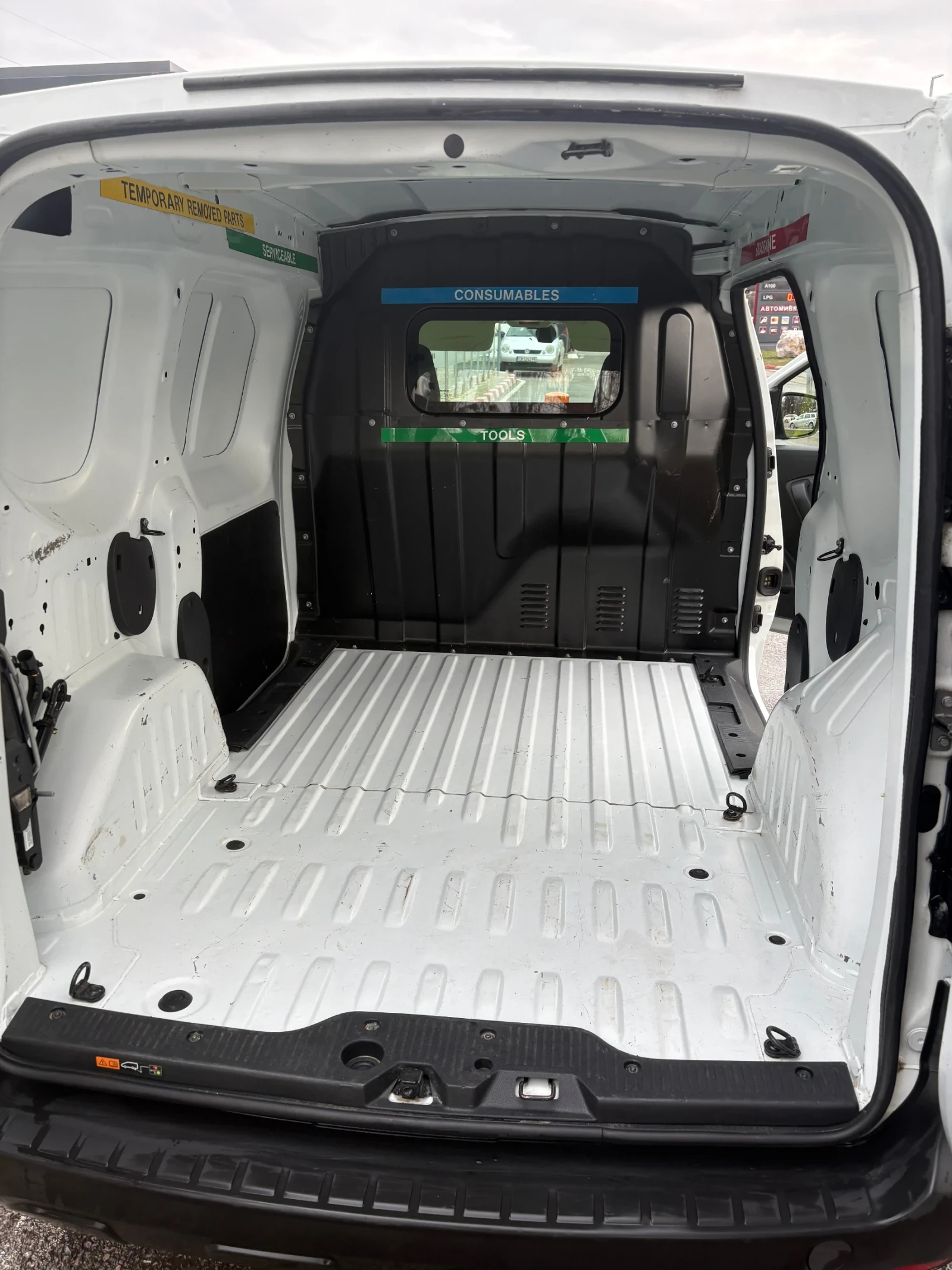 Renault Express 1.5 dci, автопилот, Bluetooth - изображение 8