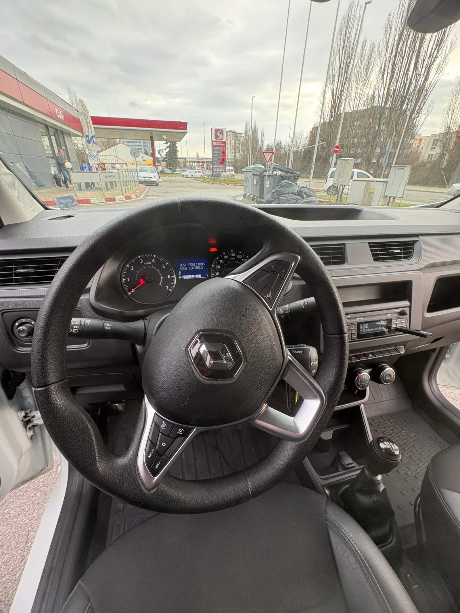 Renault Express 1.5 dci, автопилот, Bluetooth - изображение 5
