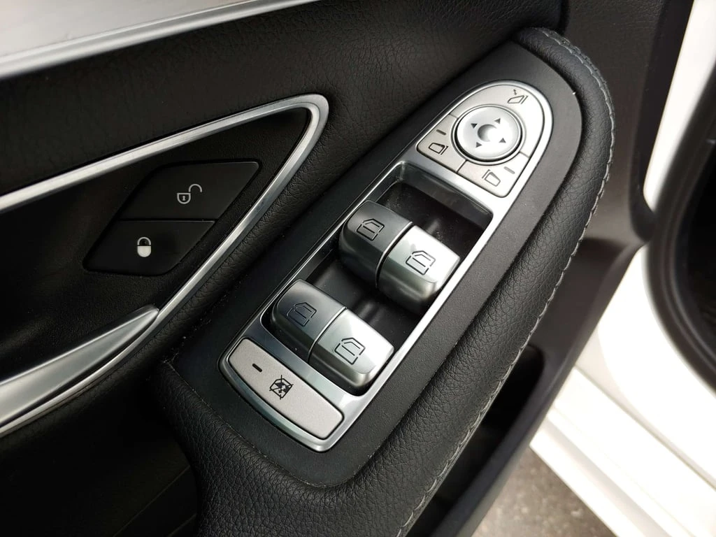 Mercedes-Benz C 300 * CARFAX * ���� �� �� | Mobile.bg � ����������� 13