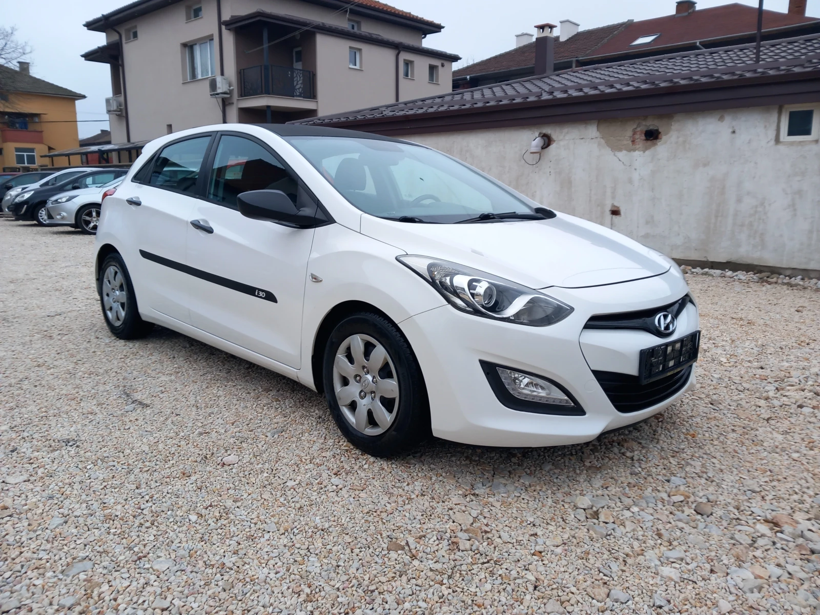 Hyundai I30 1.4i 6�� 100�� | Mobile.bg � ����������� 17