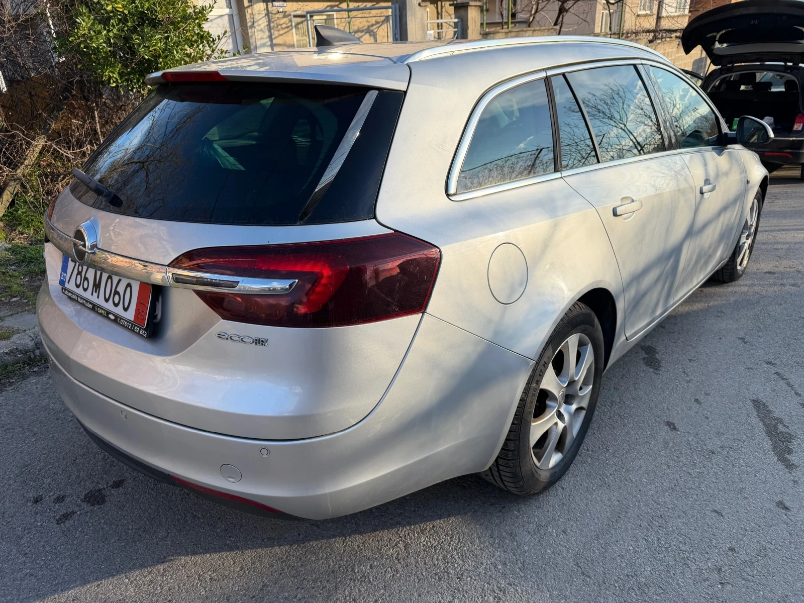 Opel Insignia, снимка 6 - Автомобили и джипове - 53586472