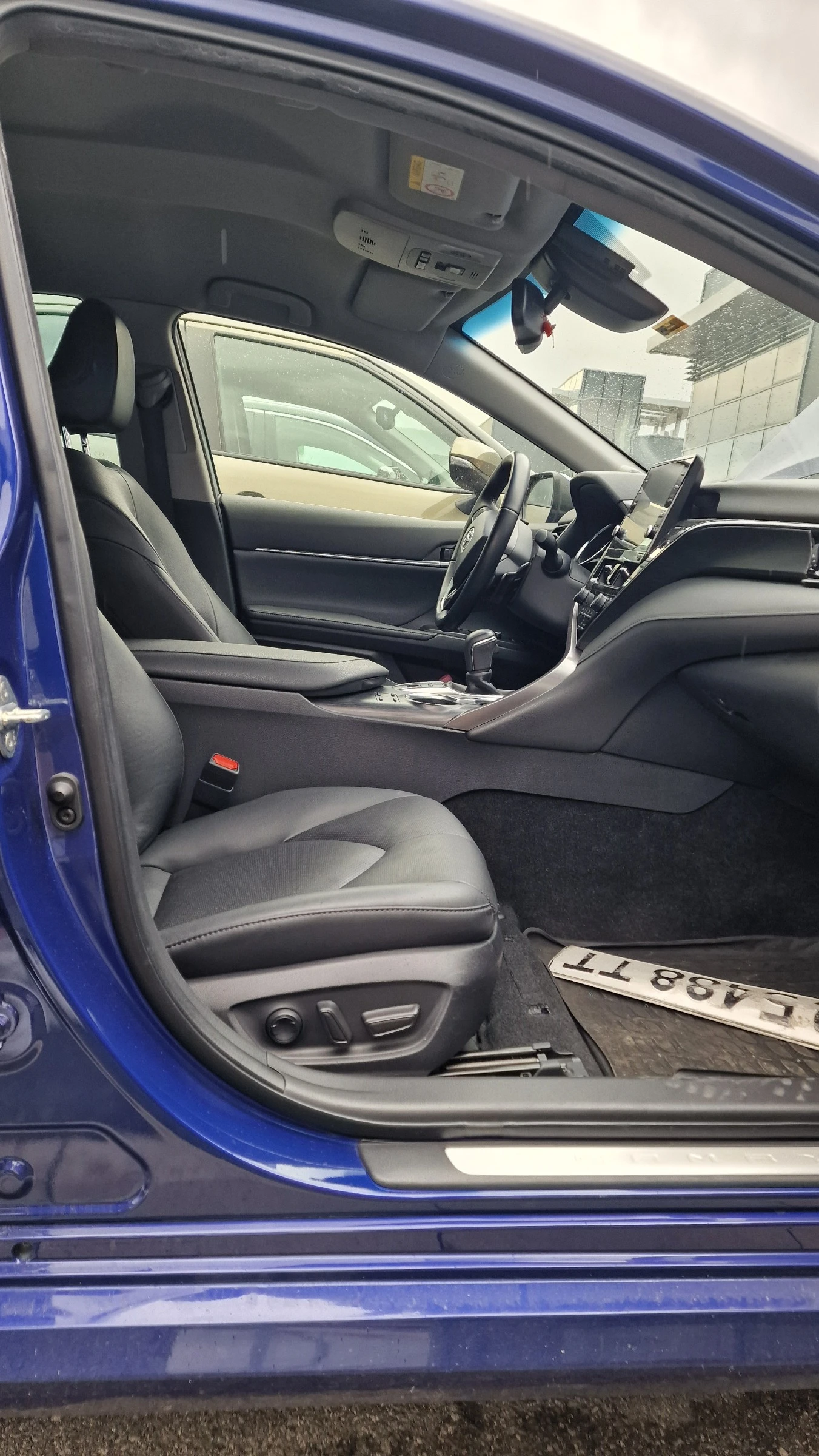 Toyota Camry, снимка 15 - Автомобили и джипове - 53650268