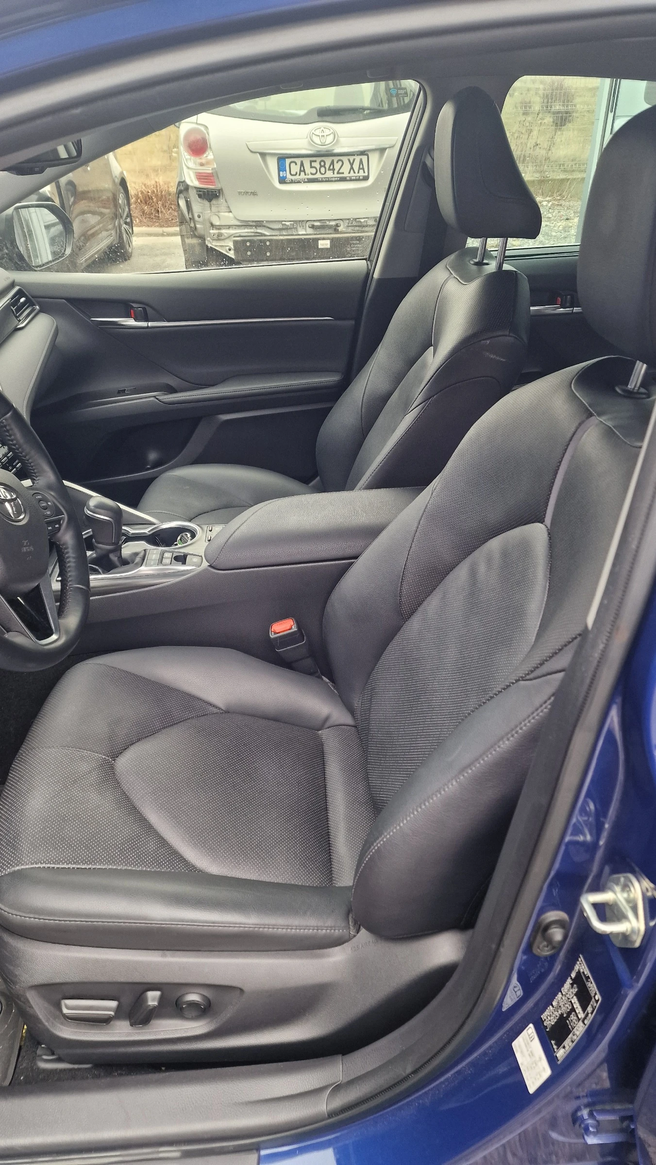 Toyota Camry, снимка 8 - Автомобили и джипове - 53650268