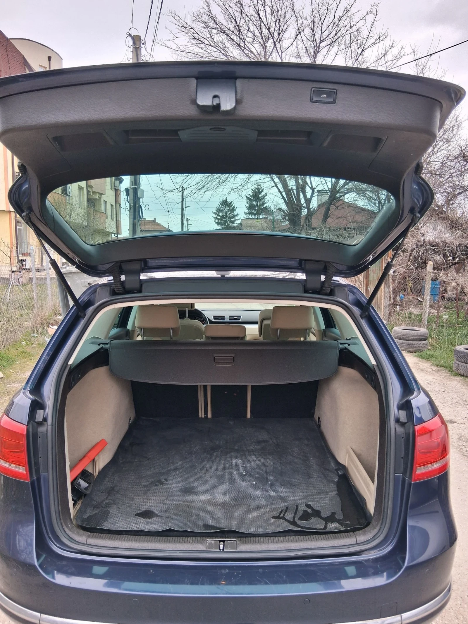 VW Passat 2.0ТДИ 140коня Автоматик, снимка 7 - Автомобили и джипове - 53887979