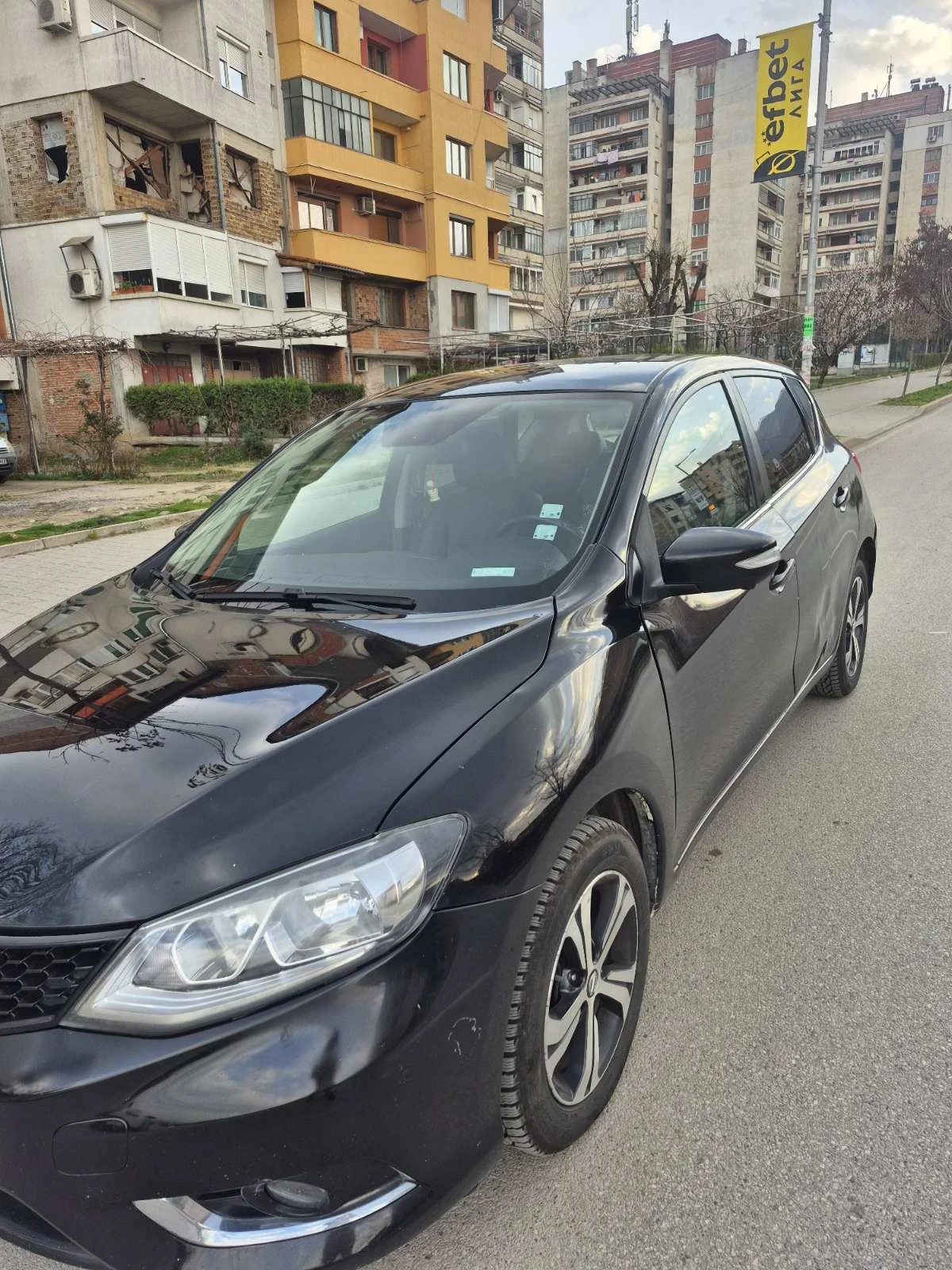 Nissan Pulsar 1.2 Turbo, снимка 7 - Автомобили и джипове - 54059034
