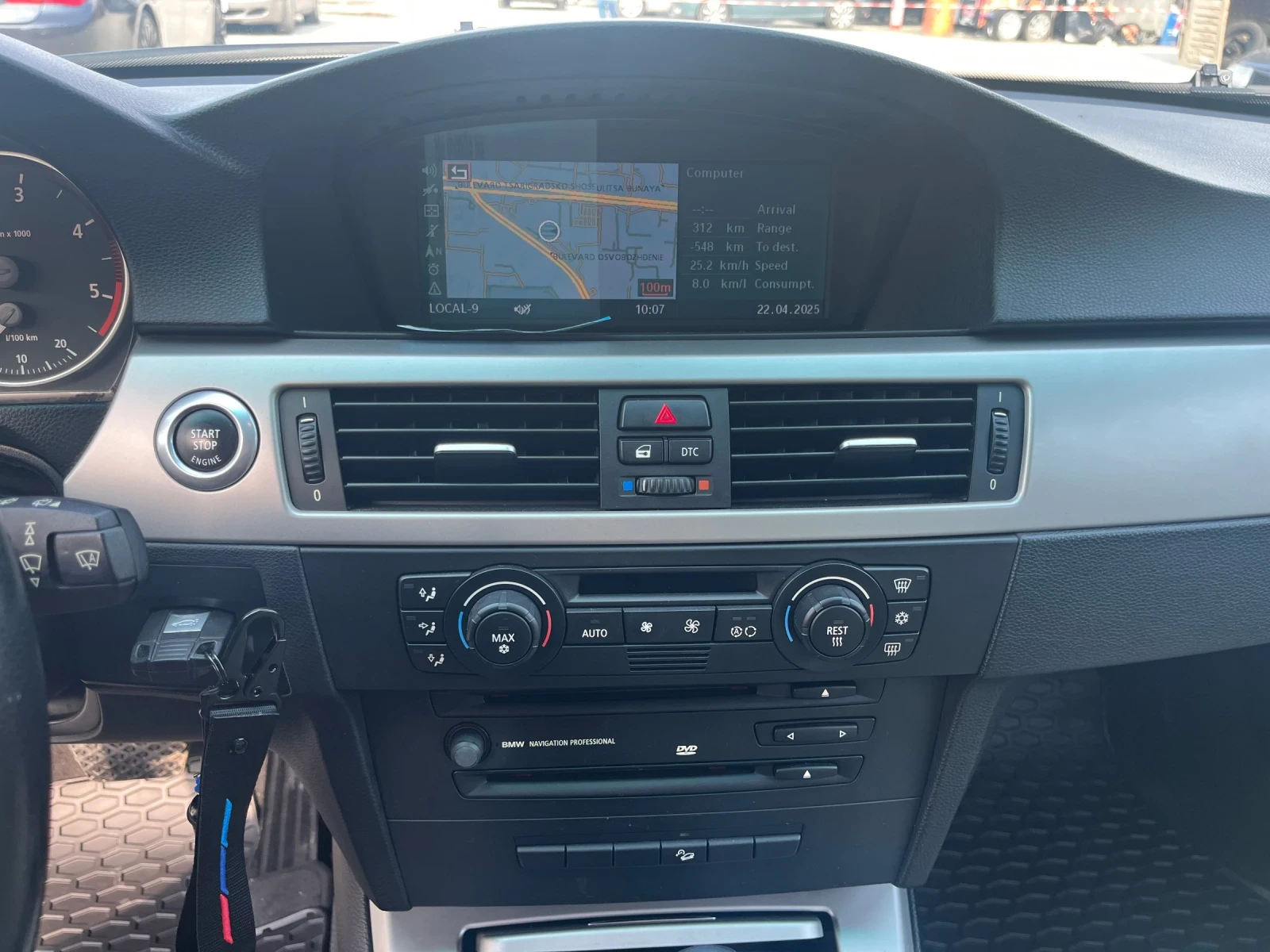 BMW 330 XD-231 к.с., снимка 10 - Автомобили и джипове - 54114349