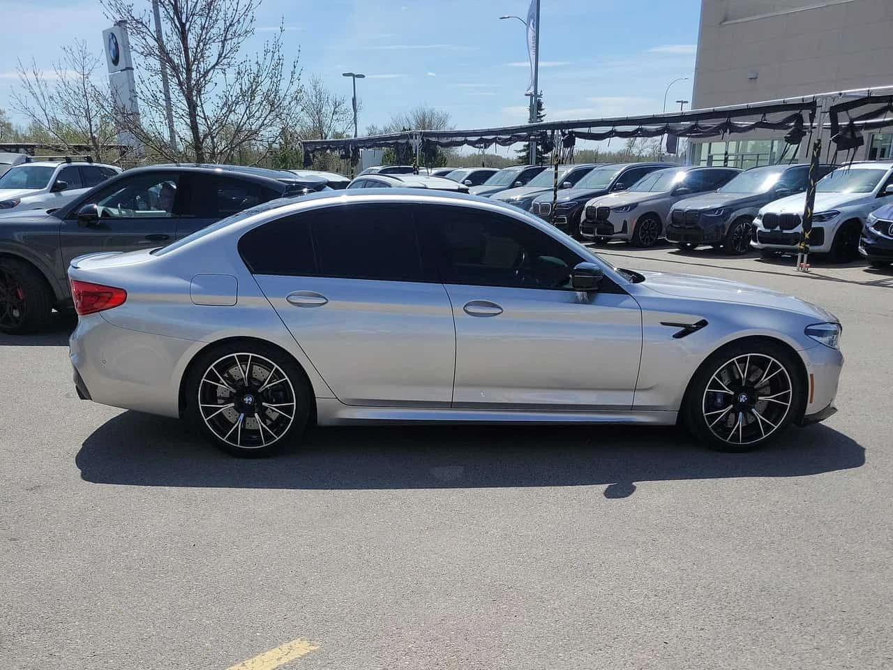 BMW M5 * Sedan * PANO* KEYLESS* ПОДГРЕВ* , снимка 3 - Автомобили и джипове - 54491551