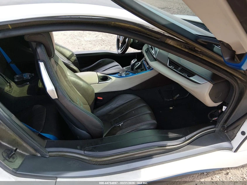 BMW i8 * ������ ����* CARFAX | Mobile.bg � ����������� 5