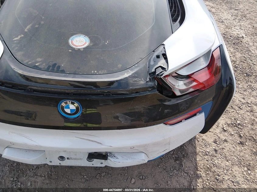 BMW i8 * ������ ����* CARFAX | Mobile.bg � ����������� 6