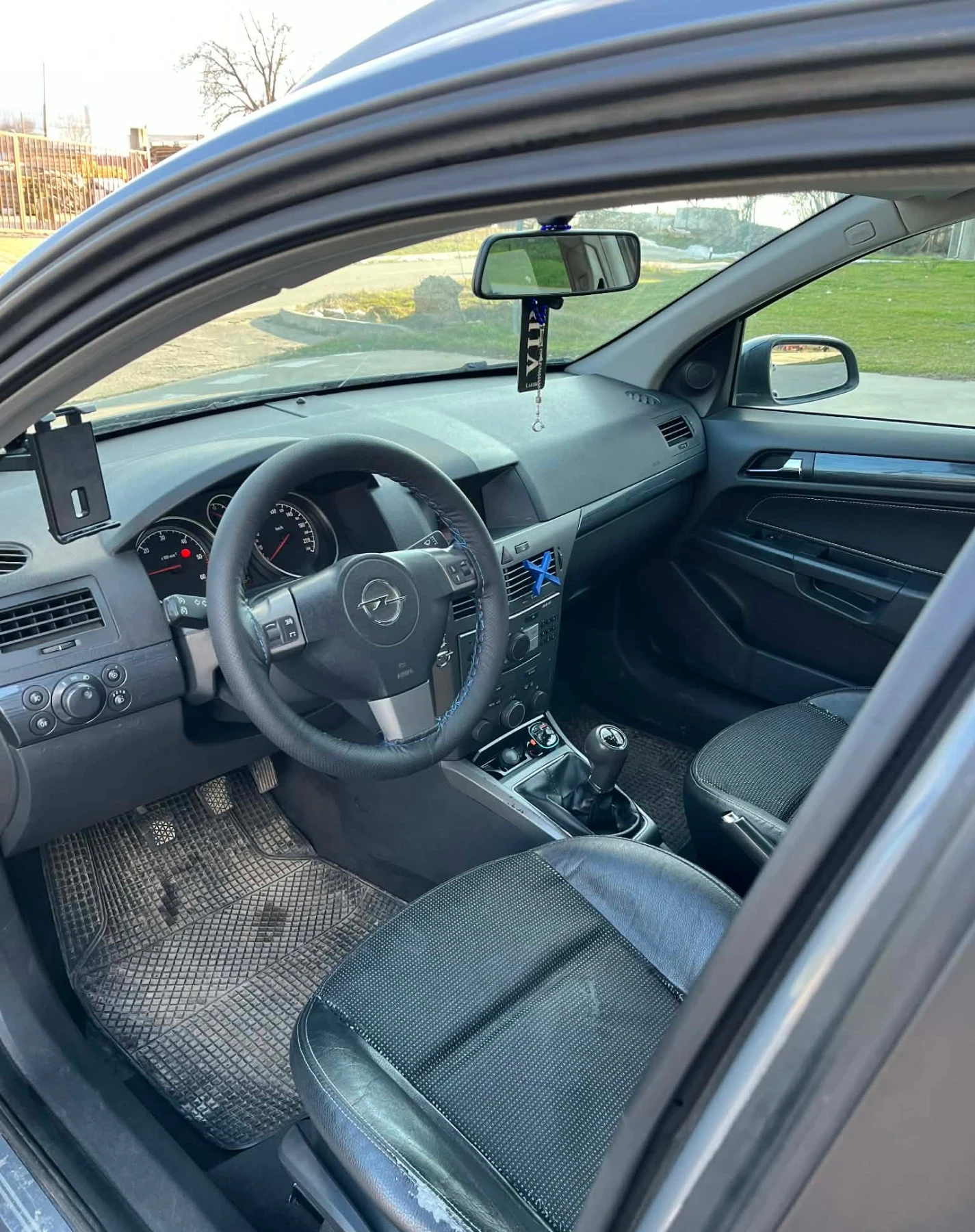 Opel Astra 1.7 CDTI, снимка 5 - Автомобили и джипове - 54837434