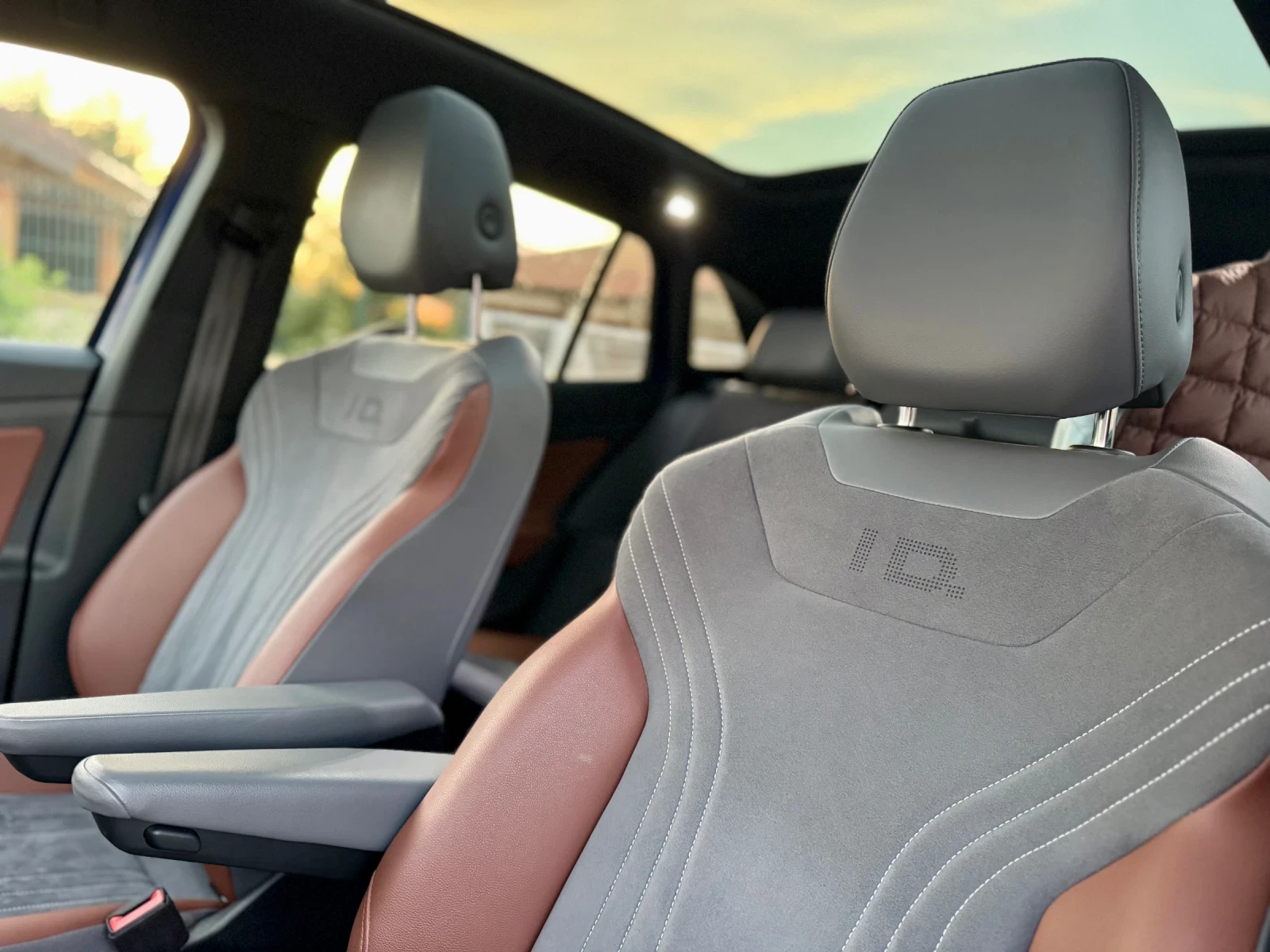 VW ID.4 1st ProPerfomance* 360* Panorama* 82kw* FULL* FULL, снимка 14 - Автомобили и джипове - 55371838