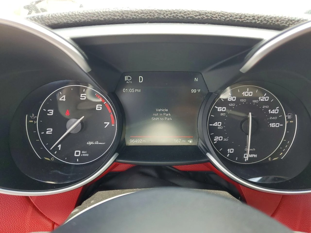 Alfa Romeo Giulia AWD* Q4* ПОДГРЕВ* ПАНОРАМА* КАМЕРА* KEYLESS* , снимка 9 - Автомобили и джипове - 55431103