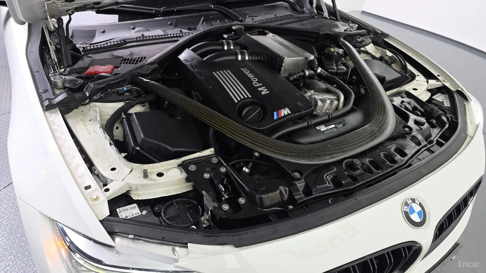 BMW M4 HARMAN* KARDON* 360* КАМЕРА* HUD* ПОДГРЕВ* KEYLESS, снимка 17 - Автомобили и джипове - 55612068