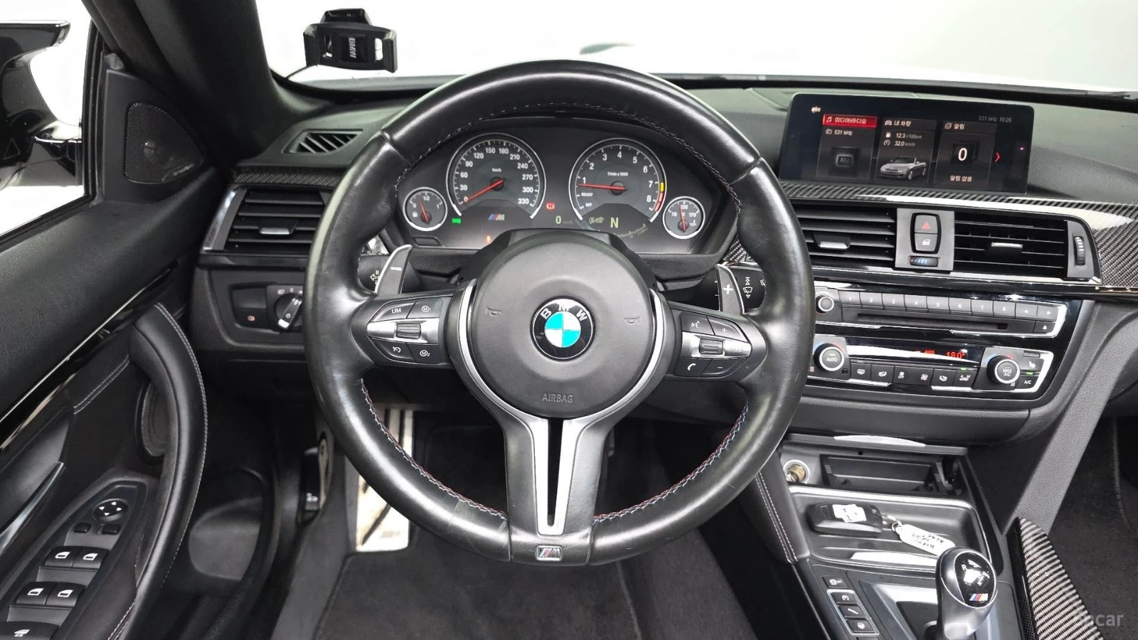 BMW M4 HARMAN* KARDON* 360* КАМЕРА* HUD* ПОДГРЕВ* KEYLESS, снимка 6 - Автомобили и джипове - 55612068