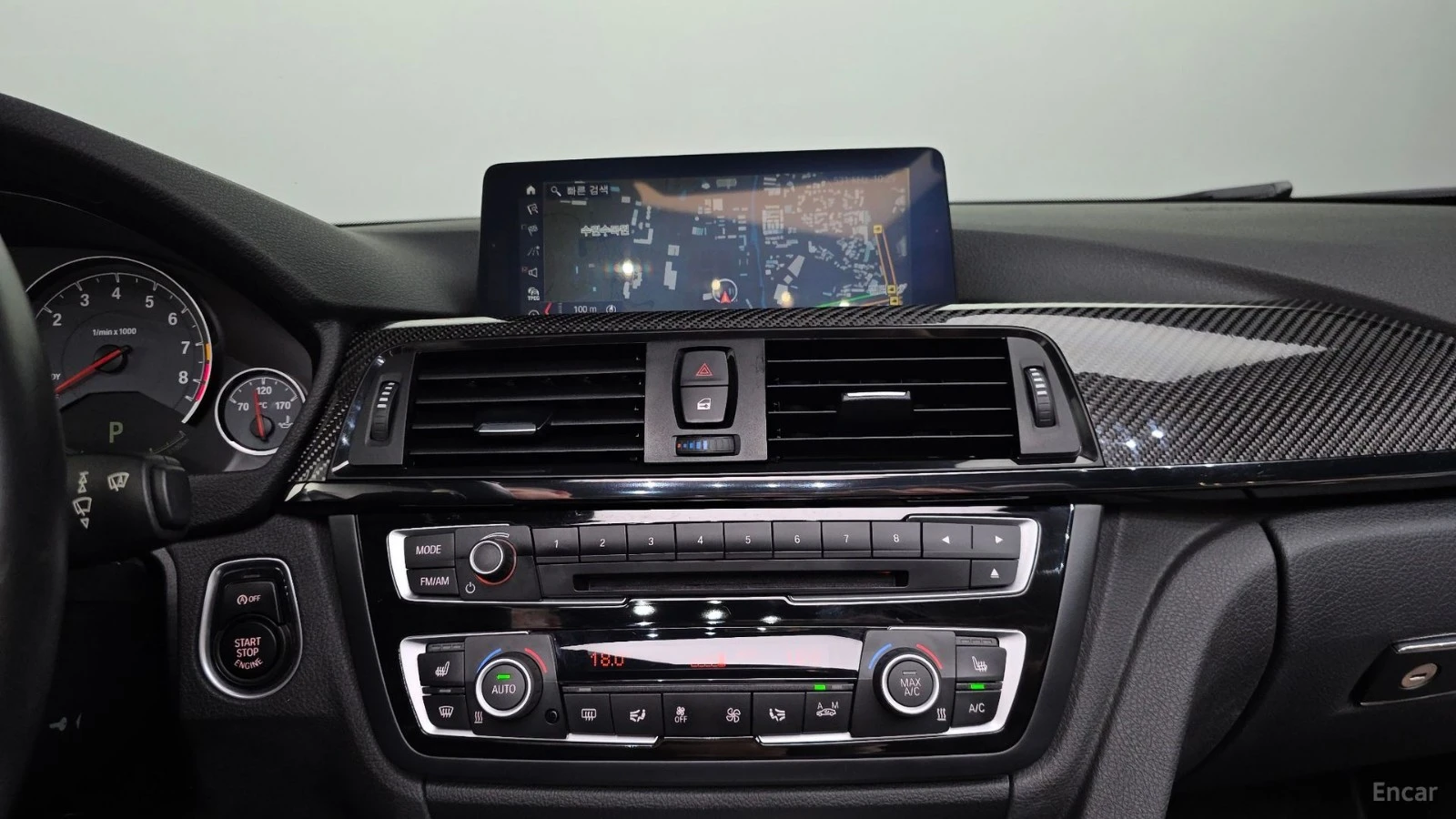 BMW M4 HARMAN* KARDON* 360* КАМЕРА* HUD* ПОДГРЕВ* KEYLESS, снимка 13 - Автомобили и джипове - 55612068